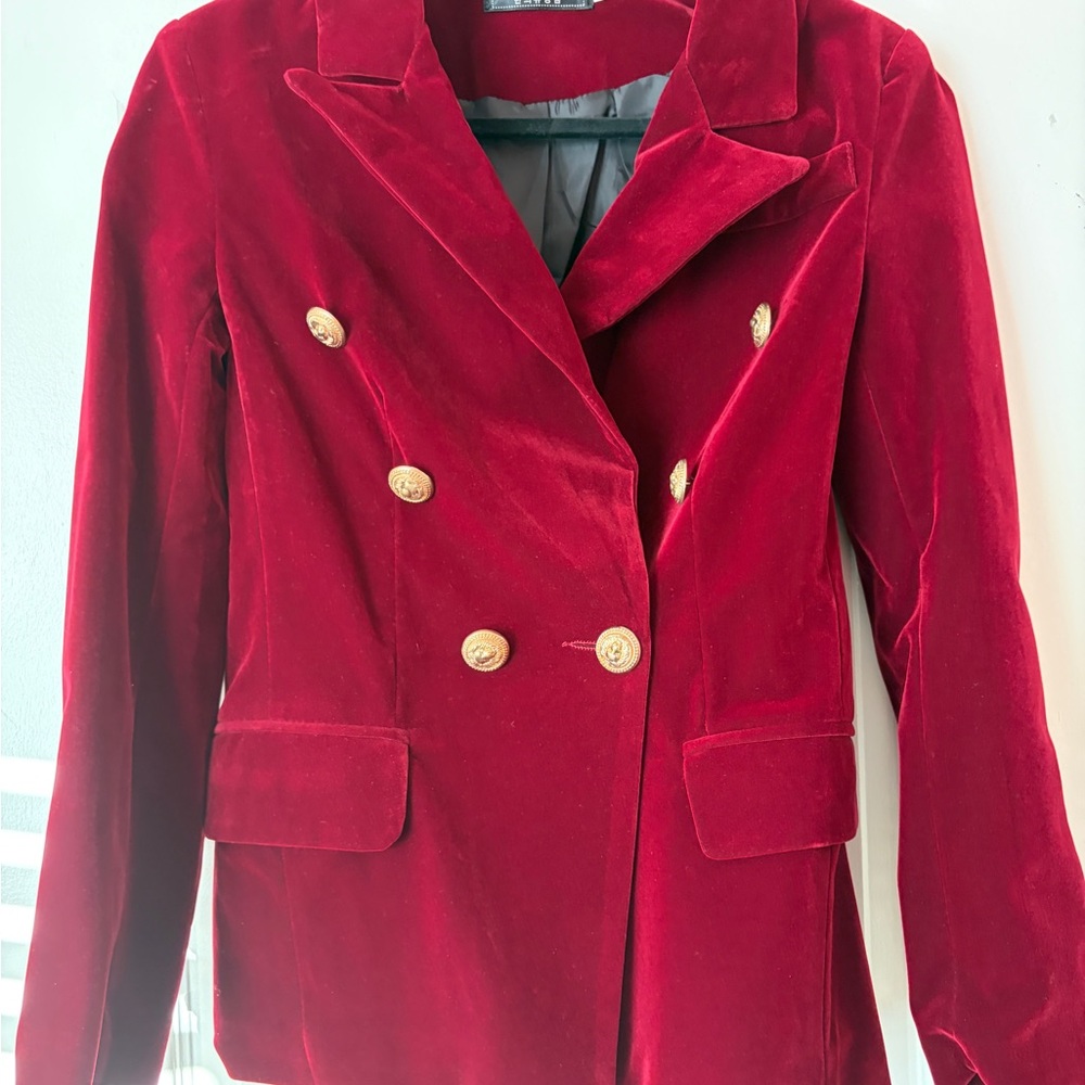Maroon/Burgundy Velvet Blazer with Gold Buttons M - Picture 3 of 4